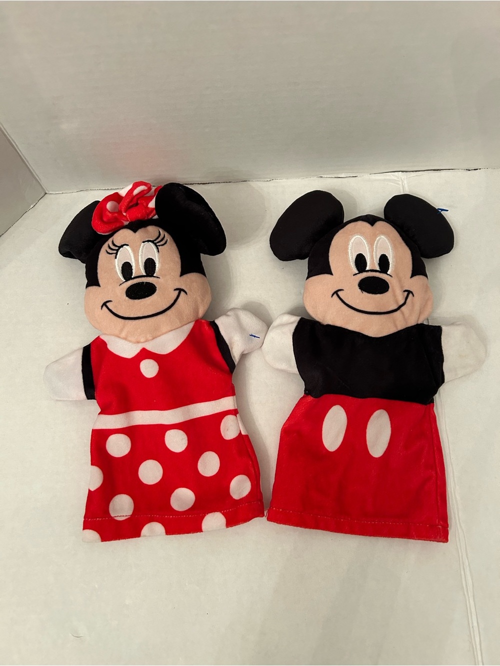 Melissa & Doug Red Black White Mickey and Minnie Plush Hand Puppets